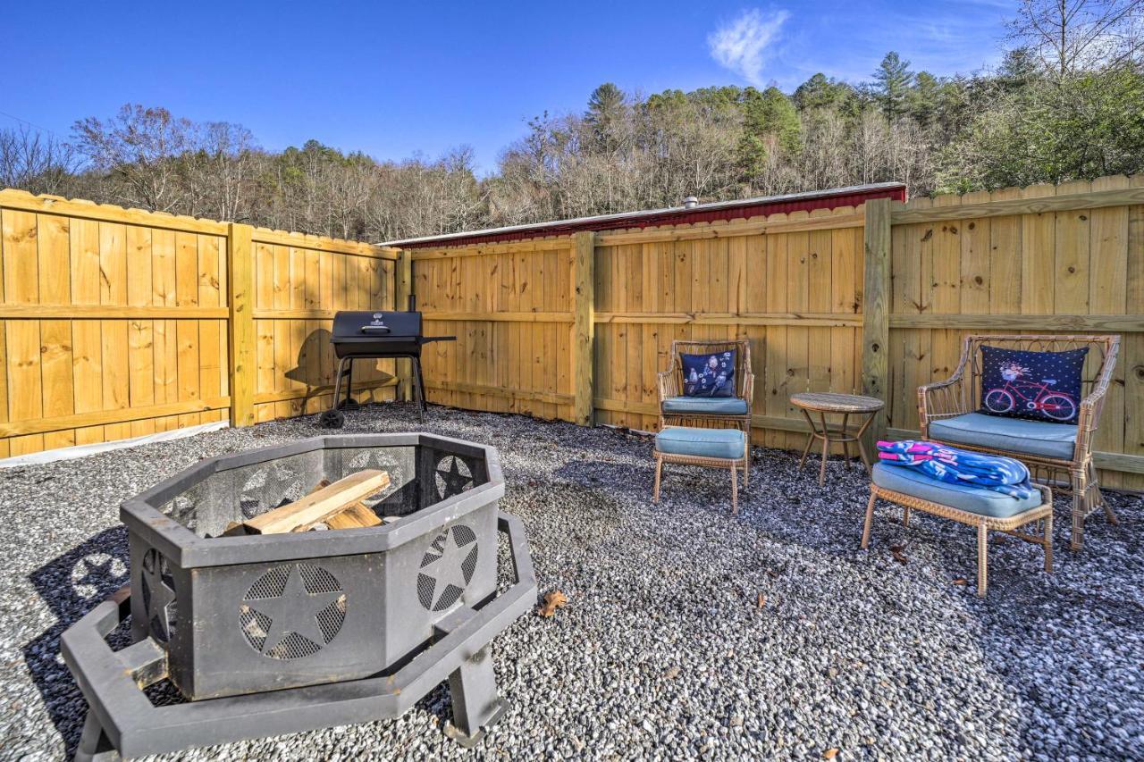 Smoky Mountain Vacation Rental With Hot Tub And Kayaks Whittier Esterno foto
