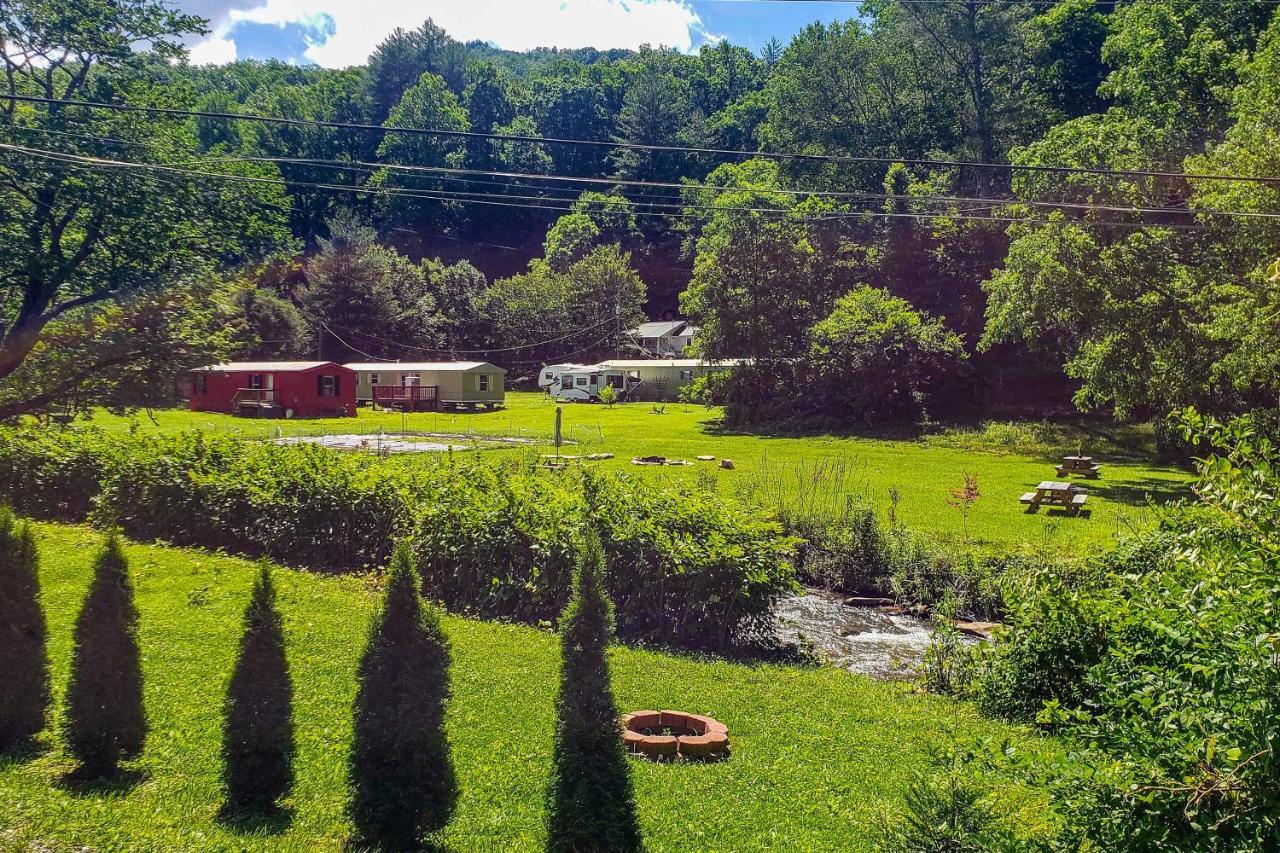 Smoky Mountain Vacation Rental With Hot Tub And Kayaks Whittier Esterno foto